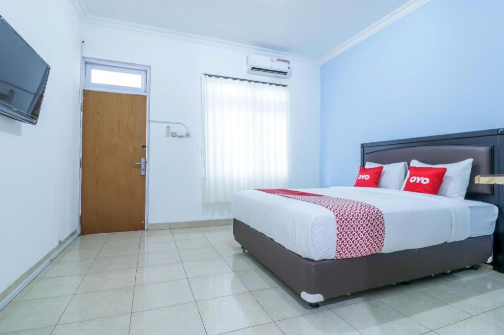 Hotel Reddoorz At De'balcon Kuta Bali